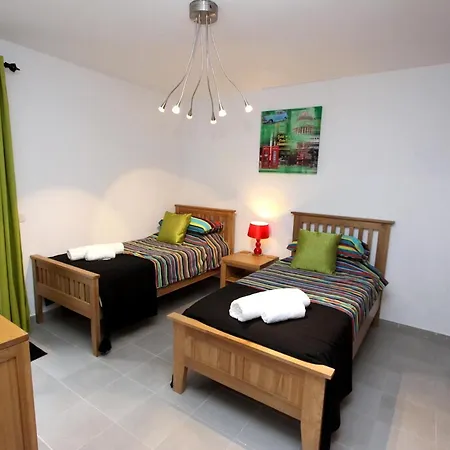Villa Oceano Once - Beautiful 5 Bedroom Private Pool And Hot Tub Playa Blanca (Lanzarote)