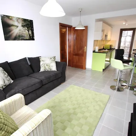 Oceano Once - Beautiful 5 Bedroom Private Pool And Hot Tub Playa Blanca (Lanzarote)