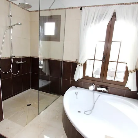 Elegant Oceano Once - Beautiful 5 Bedrooms Private Pool *
