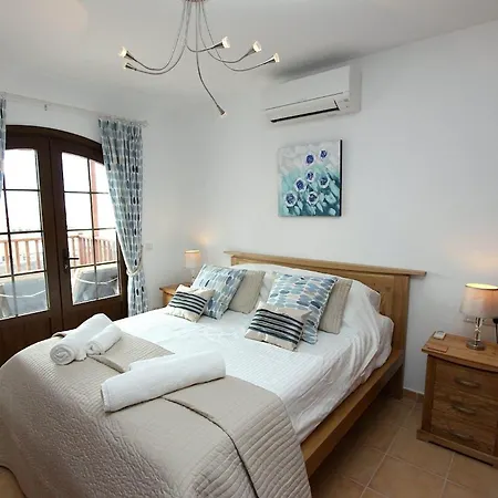 Elegant Oceano Once - Beautiful 5 Bedrooms Private Pool فيلة