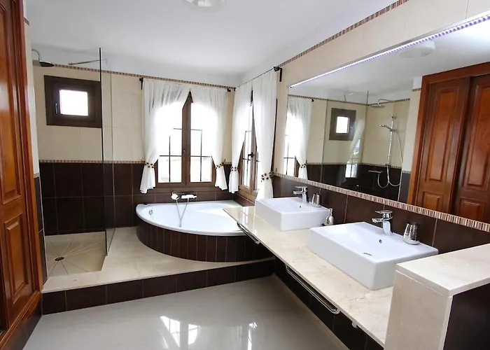 Elegant Oceano Once - Beautiful 5 Bedrooms Private Pool Willa *